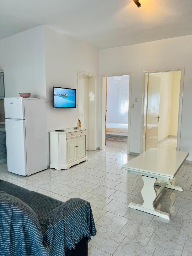 Atlantis Apartments Βρασνά Εξωτερικό φωτογραφία